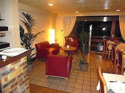 Hostellerie Des Enclos Guimiliau Dış mekan fotoğraf