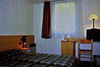 Hostellerie Des Enclos Guimiliau Dış mekan fotoğraf